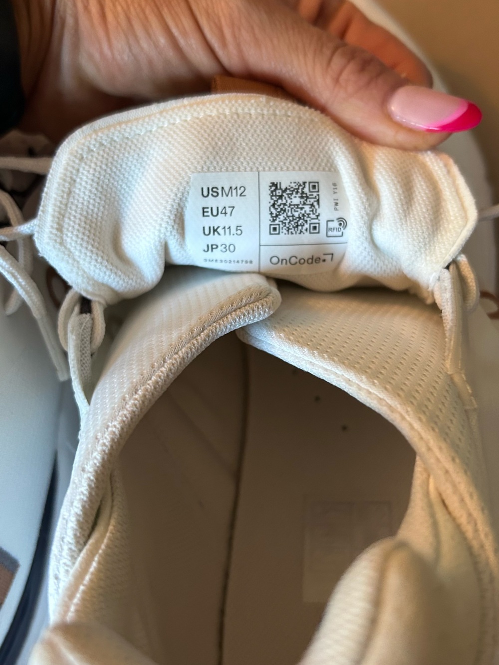 On Running Cloudnova 2 ivory MENS size 12 EUC - Picture 11 of 12